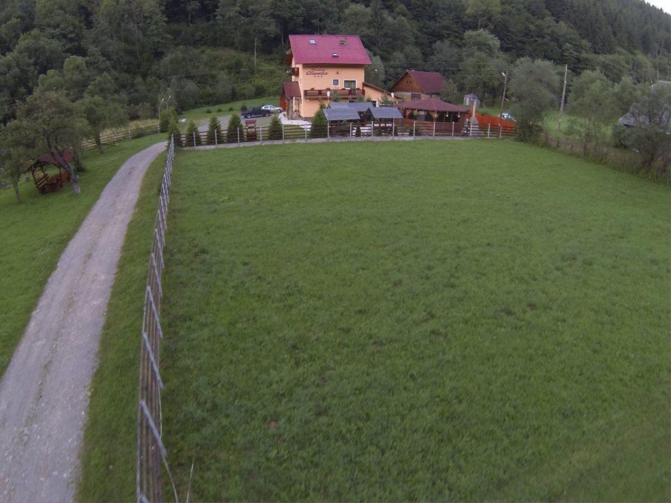Pensiunea Claudia Scrind-Frăsinet Exteriör bild